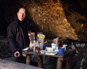 beim Essen am Tisch